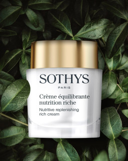 Crema nutriente viso Sothys, rigenerante per pelli secche